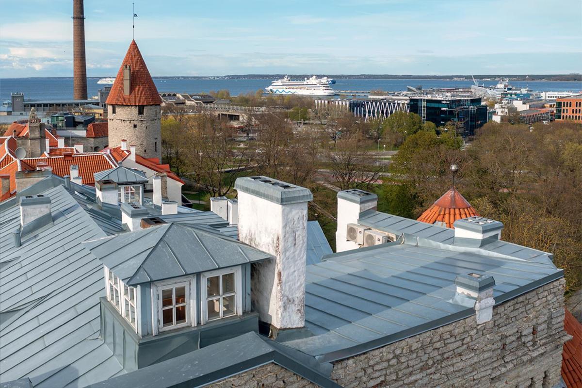 Old Town - Unique Tower Apartment タリン エクステリア 写真