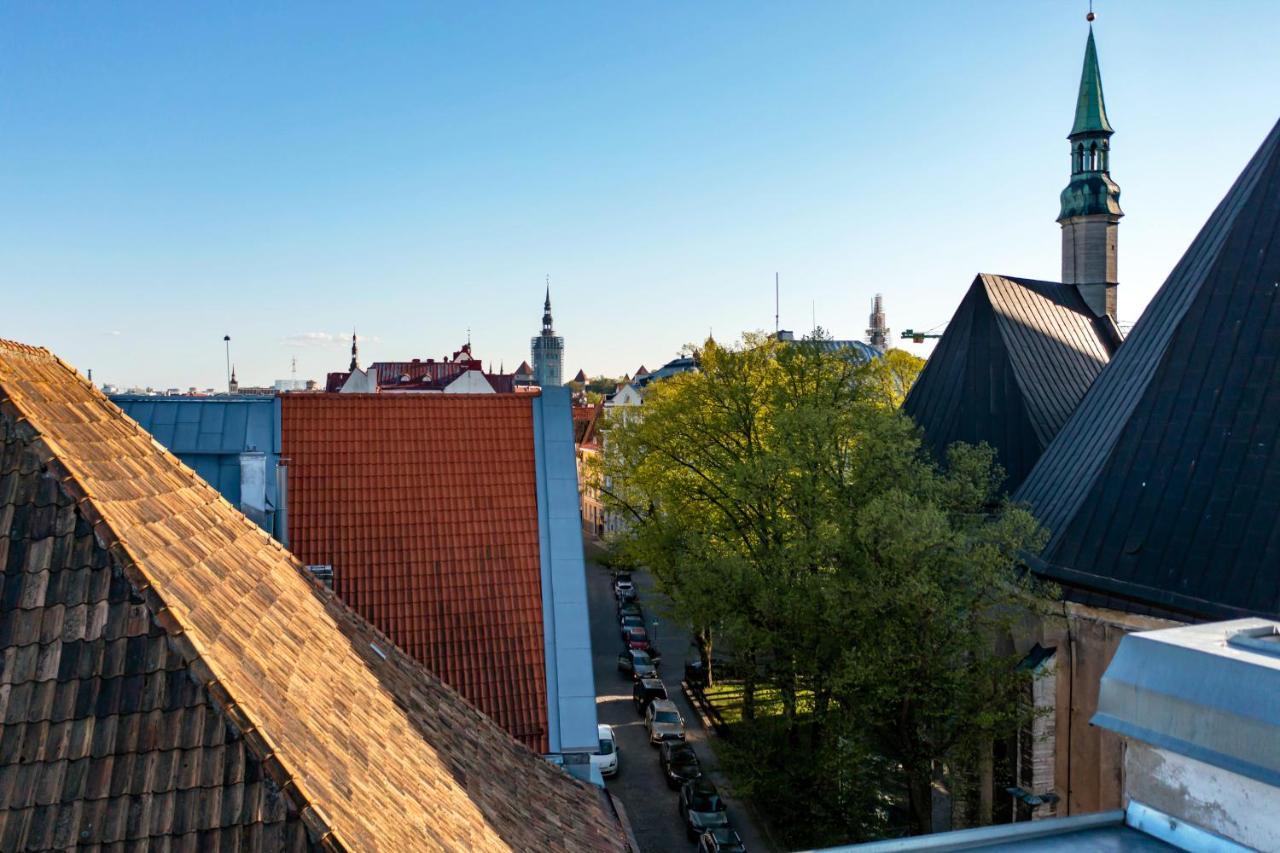 Old Town - Unique Tower Apartment タリン エクステリア 写真